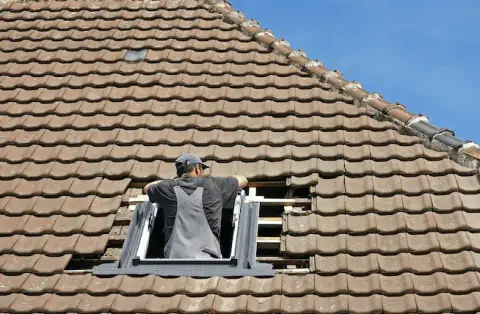 Pose de velux à Arveyres